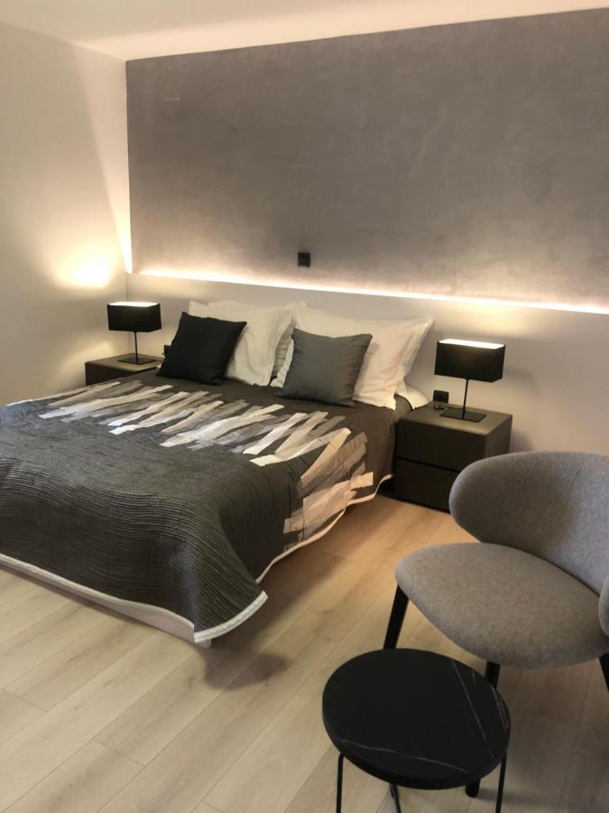 Apartment & Bianca